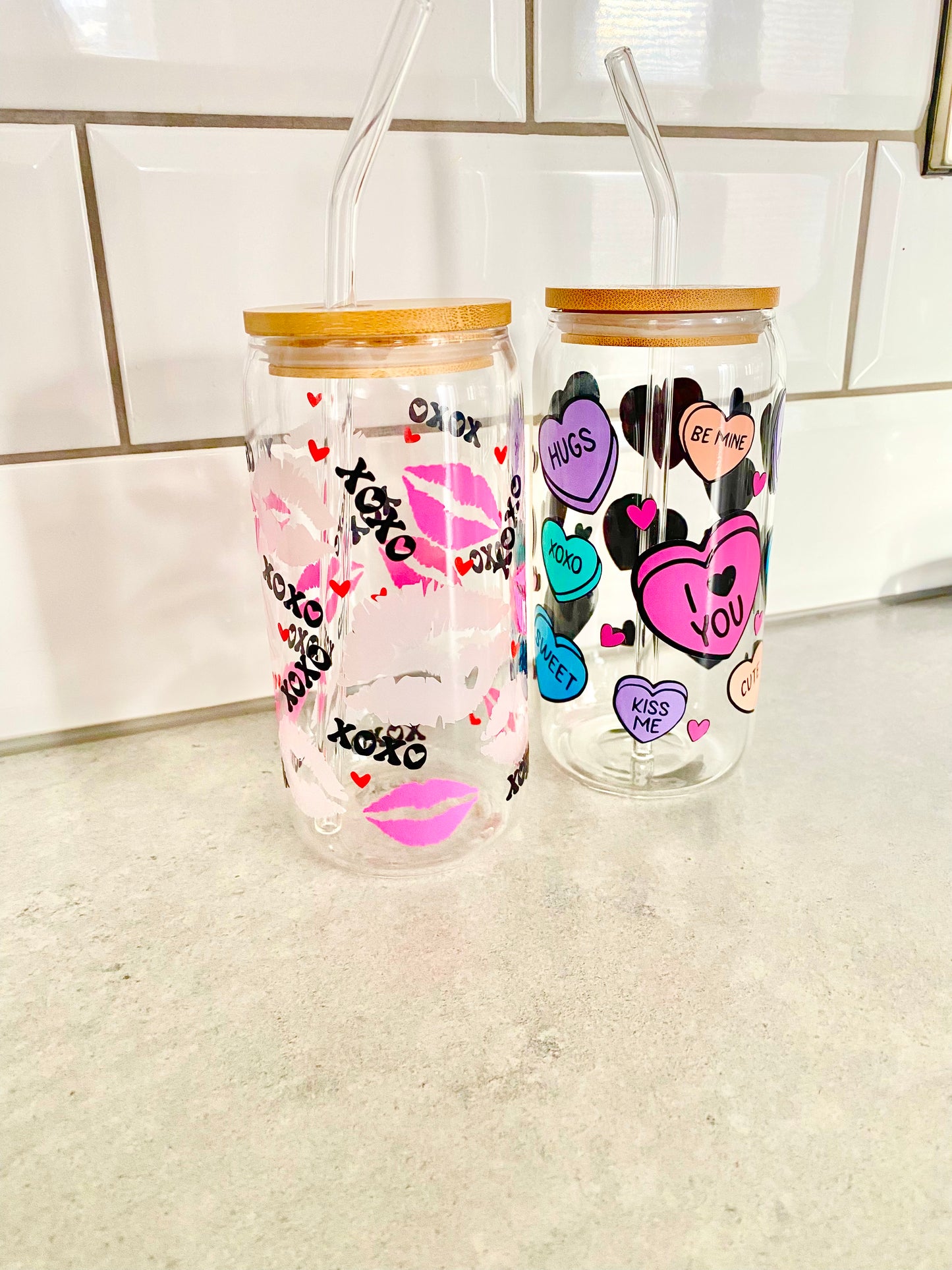 colour changing glass with bamboo lid and glass straw, valentines glass jar