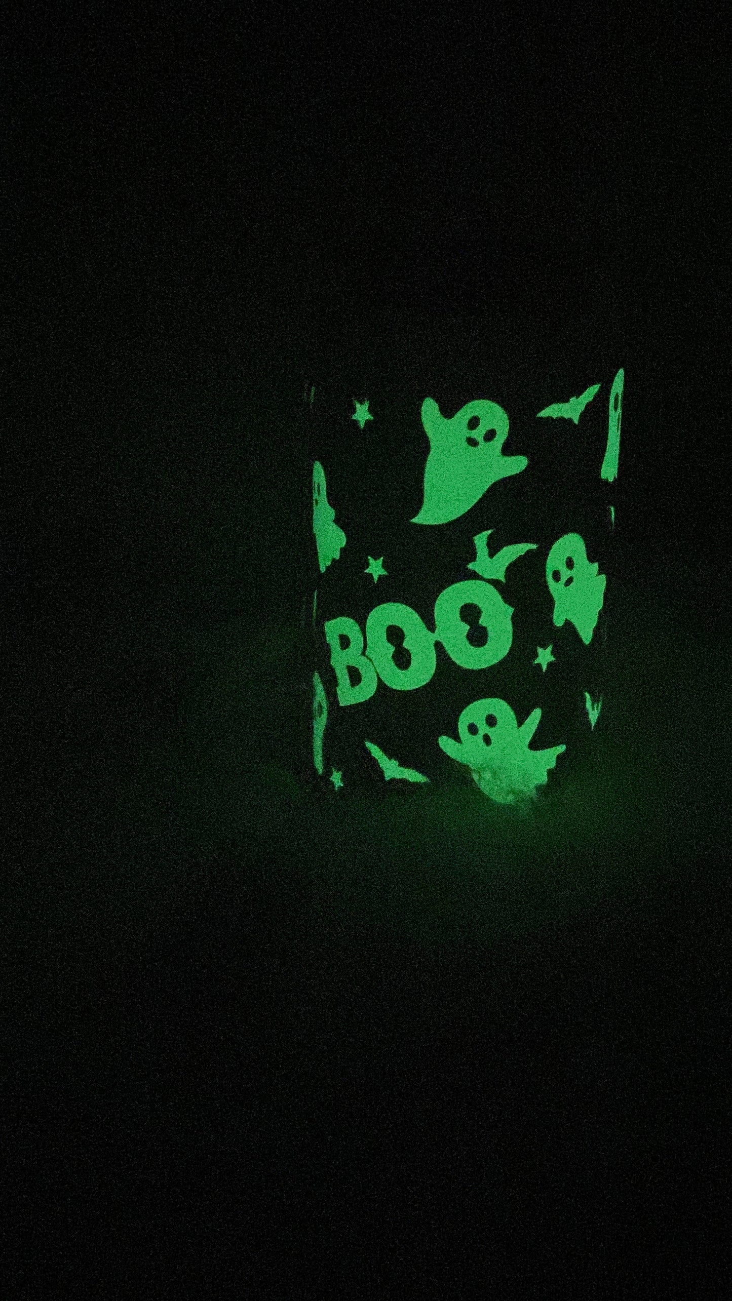 Halloween Glow in the dark glass can with straw and lid, novelty halloween glass with bamboo lid and glass straw, ghost glass